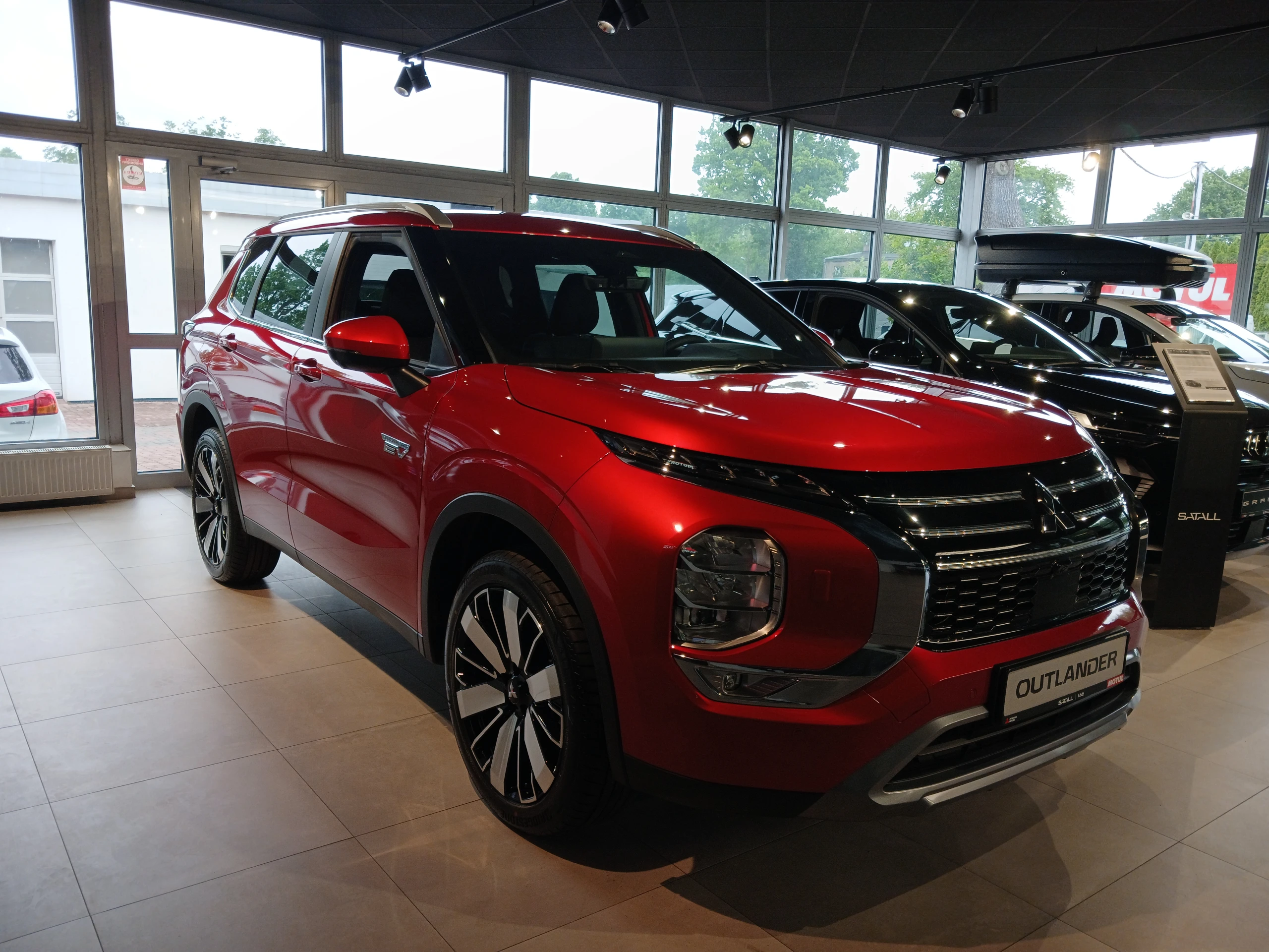 Outlander PHEV - Zdjęcie 3